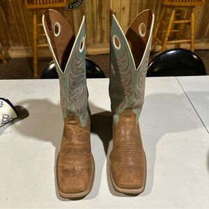Women’s Size 10 Ariat Round Up Ryder western boots